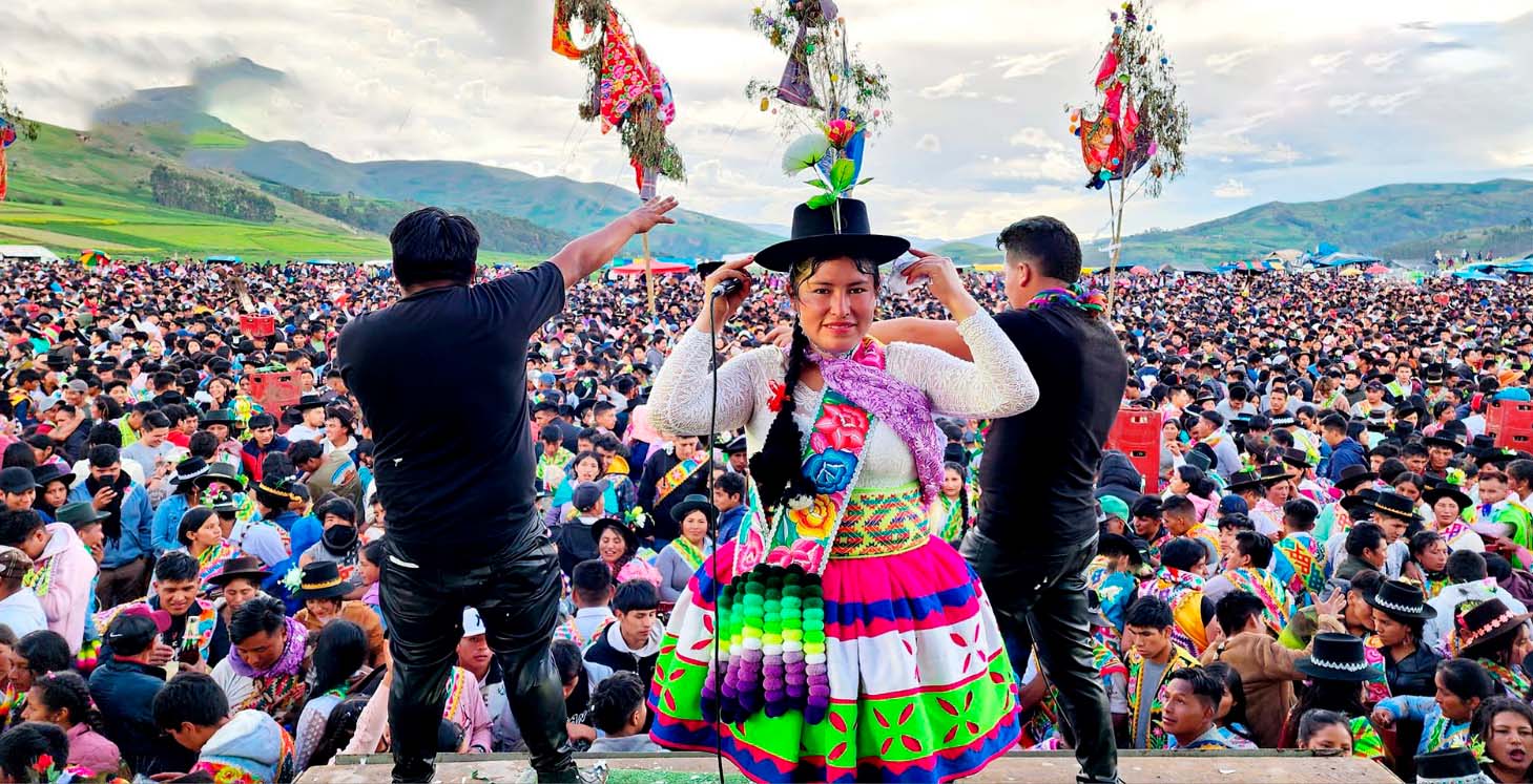 Florcita Villano es la Reyna del â€œcarnaval Cojudoâ€
